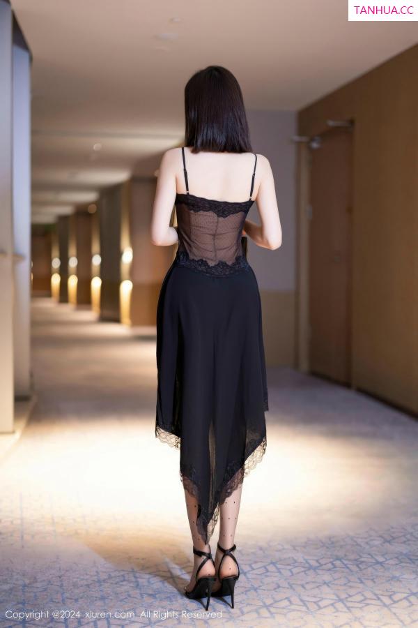 陈芝 芝芝Booty [XiuRen]高清写真图 2024.10.24 No.9339 徐莉芝Booty美腿黑丝第10张图片